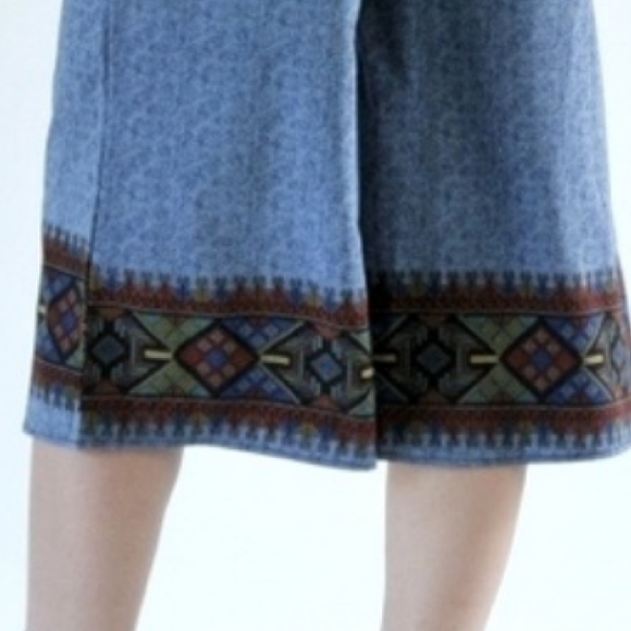 Border PRINT Romper - Picture 3 of 3